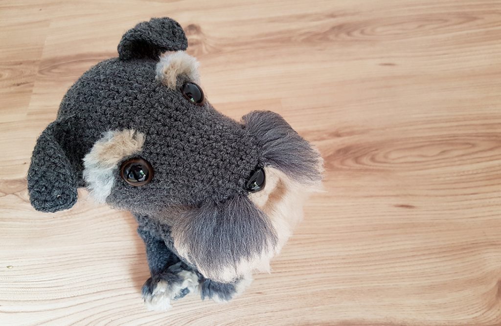 Amigurumi: free crochet pattern for a realistic Schnauzer dog with handmade fur