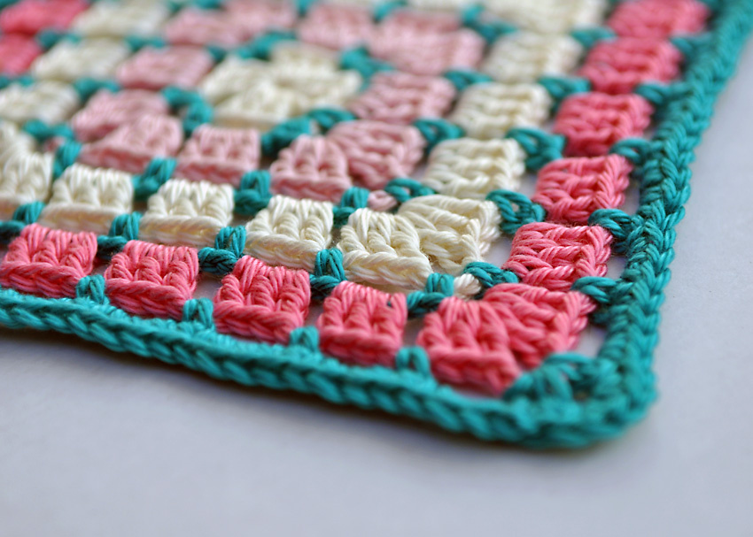 Crochet chocolate box square (Block Stitch)