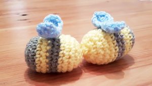 little crochet bees: free pattern - ideal for amigurumi beginners
