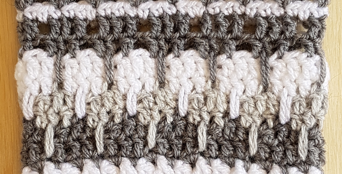 Free crochet pattern: stitch sampler legwarmers