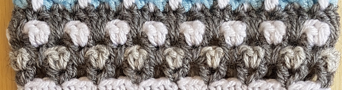 Free crochet pattern: stitch sampler legwarmers